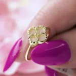 Golden Clover Bloom White Sapphire S/ Silver Ring ΚΩΔ 2511 OlgaKosmima - Image 6